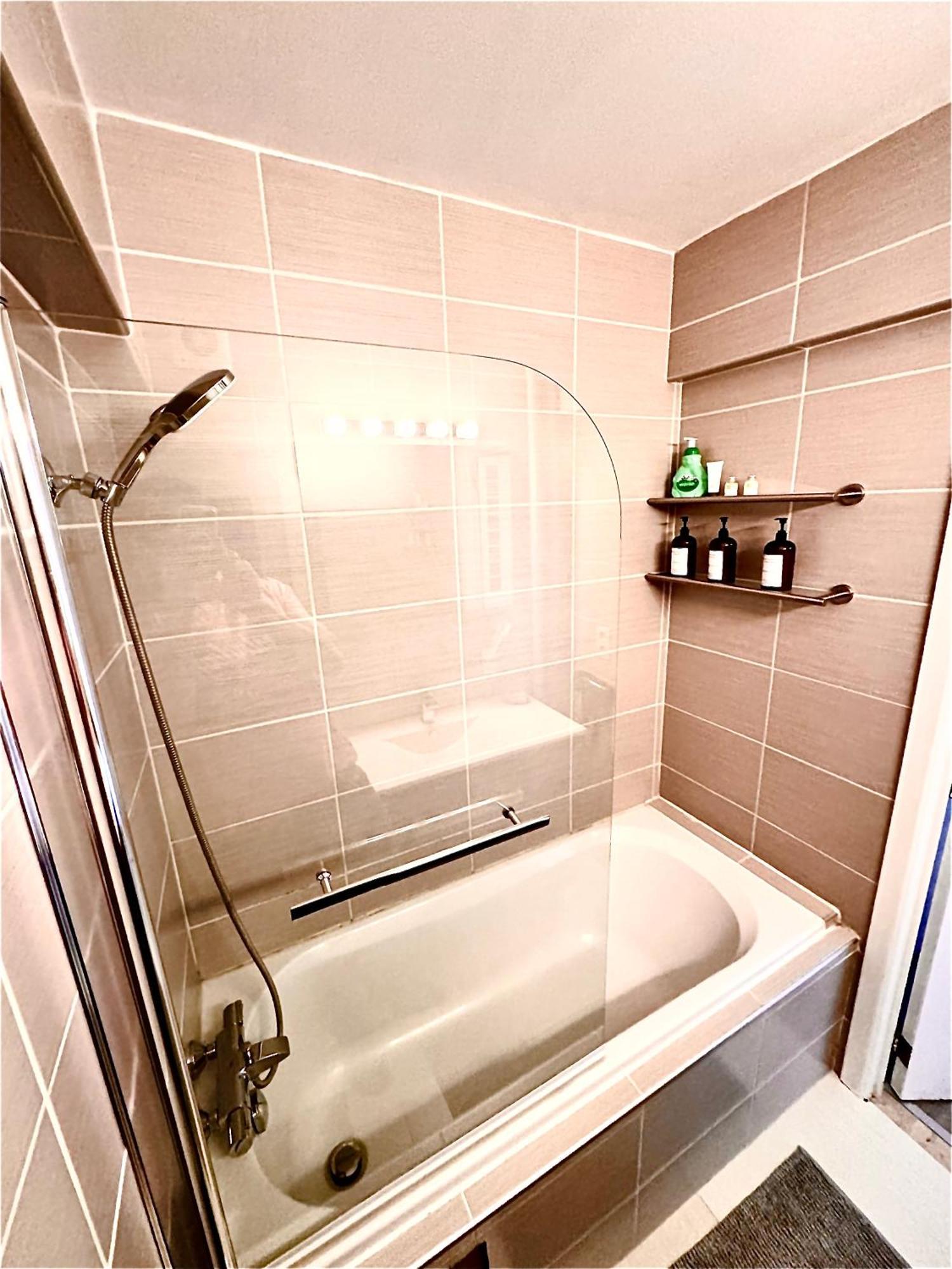 Apartamento 120m² Atomium,brussels Expo,staderoibaudoin,cinéma